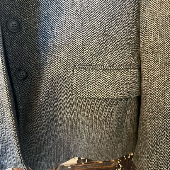 Banana Republic classic wool tweed blazer w suede elbow patches. Women’s size 8 - Picture 10 of 12